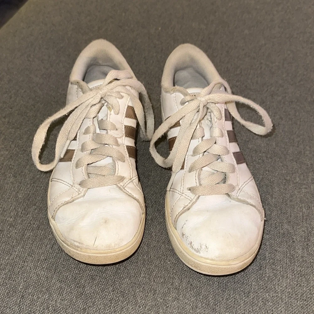 Girls adidas superstars